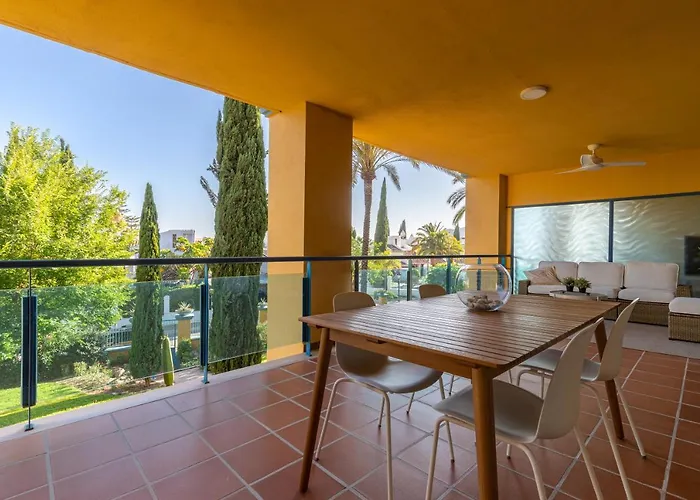 Bahia De Beach Apartment